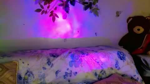 jasmine online show from 10-23-25, 04:34