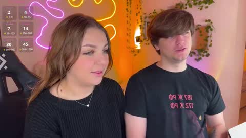 Snapshot of adrean_sofi chatting on 11-19-25, 12:38 adrean_sofi online show from 11-19-25, 12:38