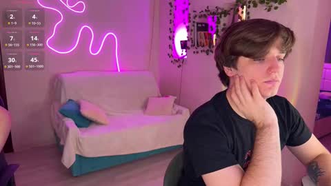 Snapshot of adrean_sofi chatting on 11-22-25, 03:44 adrean_sofi online show from 11-22-25, 03:44