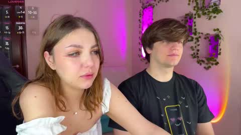 Snapshot of adrean_sofi chatting on 12-01-25, 02:27 adrean_sofi online show from 12-01-25, 02:27