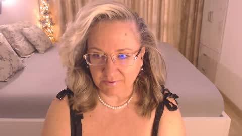 Snapshot of adrena_ chatting on 05-01-26, 10:42 Cryna online show from 05-01-26, 10:42