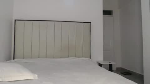 Snapshot of adrena_ross chatting on 05-12-26, 05:10 Andrena online show from 05-12-26, 05:10
