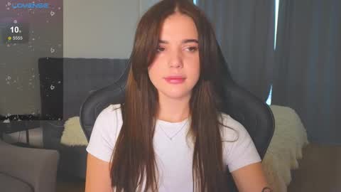 Snapshot of adri_dream chatting on 10-05-25, 03:27 Adriana online show from 10-05-25, 03:27