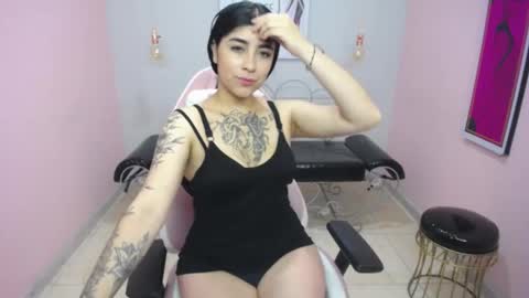Snapshot of adri_gomez_1 chatting on 05-07-26, 12:21 Adri online show from 05-07-26, 12:21