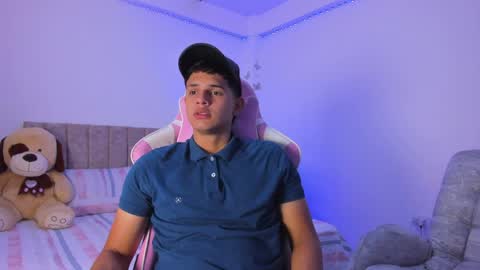 ADRIAN online show from 04-06-26, 06:42