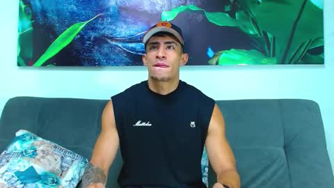 Snapshot of adrian_rae chatting on 03-01-25, 11:50 online show from 03-01-25, 11:50