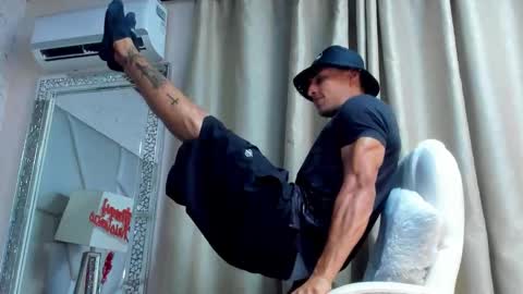   online show from 12-05-25, 06:15