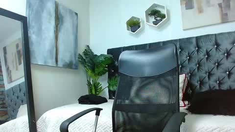   online show from 02-25-26, 06:06