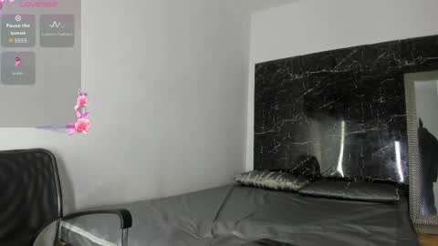 Adrian W  online show from 05-31-26, 03:58