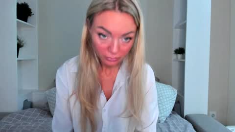 Snapshot of adriana_coy_ chatting on 01-17-25, 10:22 Adriana online show from 01-17-25, 10:22