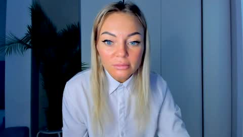 Adriana online show from 04-06-26, 11:22