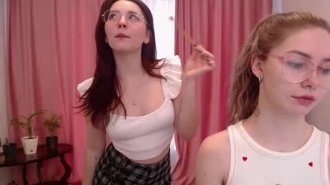 Snapshot of adriana_meow246 chatting on 02-16-26, 07:04 Adriana online show from 02-16-26, 07:04