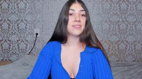 Snapshot of adrianakuiper chatting on 01-14-26, 11:09 Adriana online show from 01-14-26, 11:09