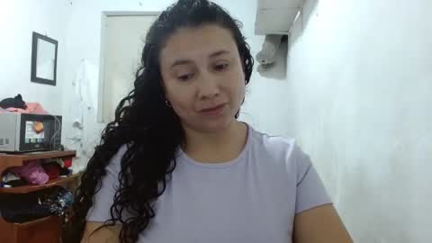Adriana Tellez online show from 10-20-25, 01:33