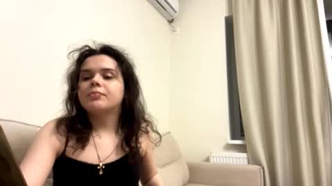 adrianemenoni online show from 11-18-25, 04:22