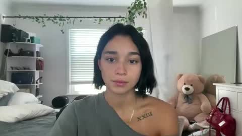 Snapshot of adriannarodriguez chatting on 06-08-26, 03:34 Adrianna online show from 06-08-26, 03:34