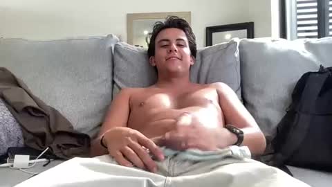 adriannn222 online show from 08-02-26, 10:52