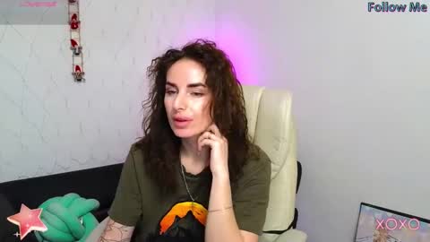 Adriana online show from 01-30-25, 05:52