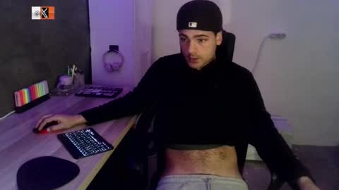 Snapshot of adriherx chatting on 01-15-26, 12:04 Adriherx online show from 01-15-26, 12:04