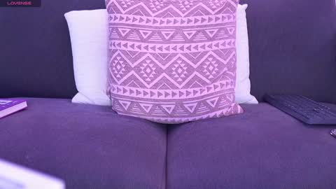 Snapshot of ady_w_o_w chatting on 01-12-25, 10:02 Ada online show from 01-12-25, 10:02