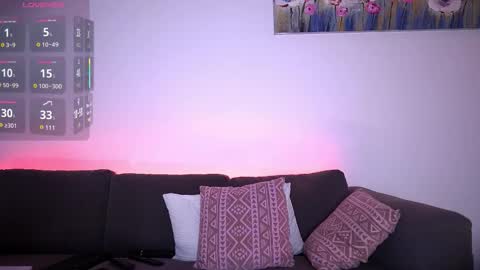 Snapshot of ady_w_o_w chatting on 11-15-25, 12:13 Ada online show from 11-15-25, 12:13