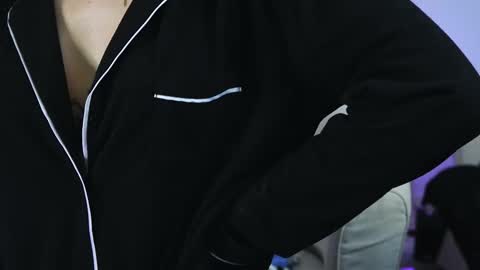 Aelia online show from 11-17-25, 05:02