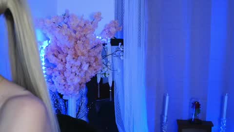 Aelia online show from 03-30-26, 05:36