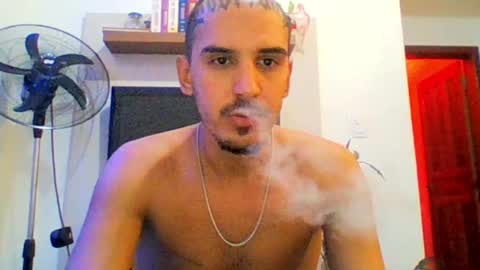Snapshot of aelucius chatting on 01-14-25, 03:01 Luci online show from 01-14-25, 03:01