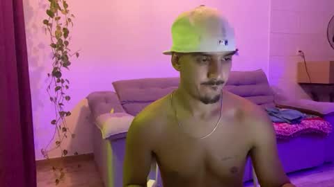 Luci online show from 01-10-26, 02:02