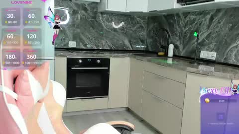 Eva online show from 04-21-26, 02:51