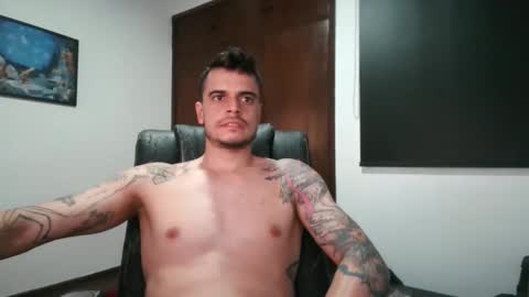 Snapshot of affoihaha chatting on 03-08-25, 01:36 affoihaha online show from 03-08-25, 01:36