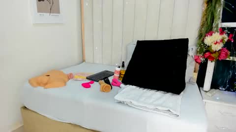 Africa  online show from 11-19-25, 02:44