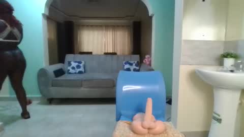 Snapshot of africacoco chatting on 03-05-25, 03:29 africacoco online show from 03-05-25, 03:29