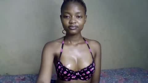 Snapshot of african_beuty20 chatting on 04-04-26, 04:00 Wendy online show from 04-04-26, 04:00