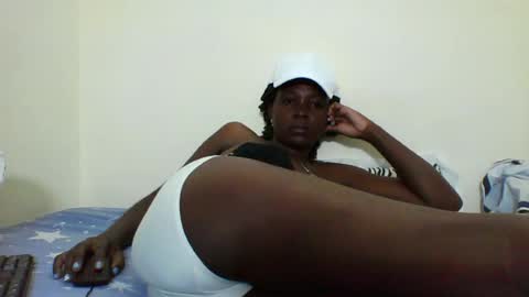 Yvonne online show from 07-28-26, 07:39