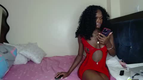 Snapshot of africas_booty842808 chatting on 02-28-26, 08:32 Mia online show from 02-28-26, 08:32