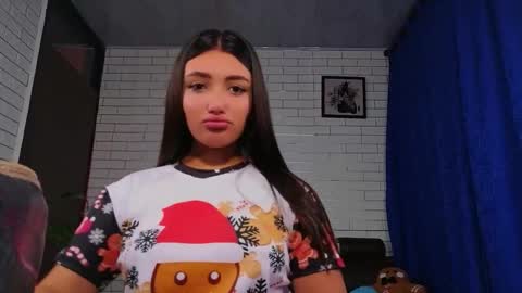 Snapshot of afrodita_shalom chatting on 12-18-25, 10:32 AFRODITA online show from 12-18-25, 10:32