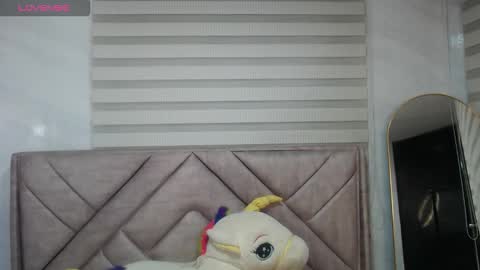 afrodita_wild_v online show from 11-14-25, 08:07