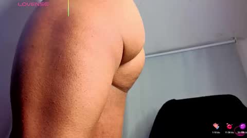 Snapshot of afrojayleof chatting on 01-12-26, 02:06 Jayle online show from 01-12-26, 02:06