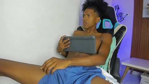 afrowayuu online show from 05-21-26, 06:15