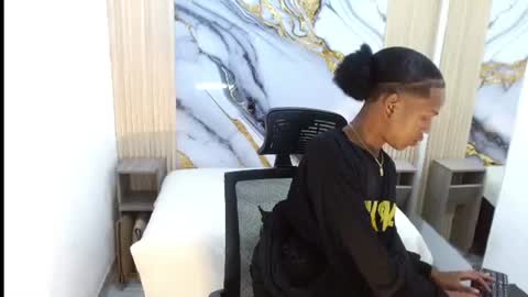 Snapshot of afrowayuuu chatting on 07-28-26, 02:40 AfroWayuuu online show from 07-28-26, 02:40