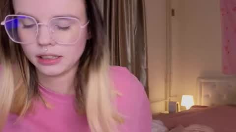 Snapshot of afterdarkduo chatting on 12-21-25, 03:52 afterdarkduo online show from 12-21-25, 03:52