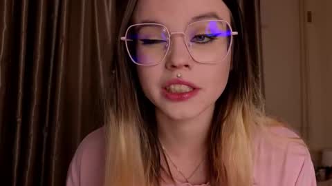 Snapshot of afterdarkduo chatting on 01-07-26, 07:27 afterdarkduo online show from 01-07-26, 07:27