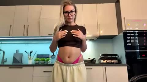 Mila -call me cute online show from 06-22-26, 08:28