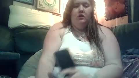 Snapshot of afterhoursangle35 chatting on 05-01-26, 12:37 Babygirls353637 online show from 05-01-26, 12:37