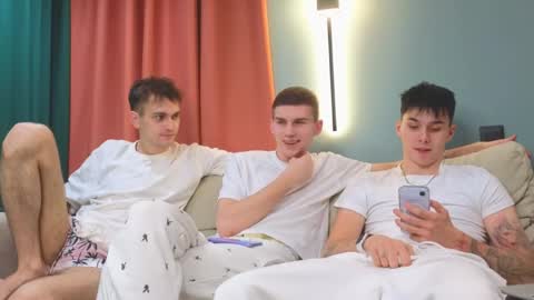 Mark online show from 03-22-26, 05:27