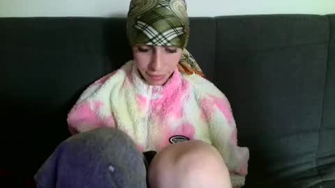 Snapshot of agata200081 chatting on 11-18-25, 09:03 pamelaanderson777 online show from 11-18-25, 09:03