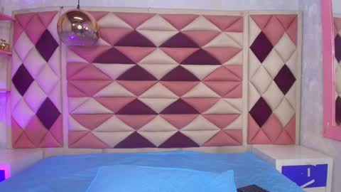 Ana online show from 10-29-25, 11:56