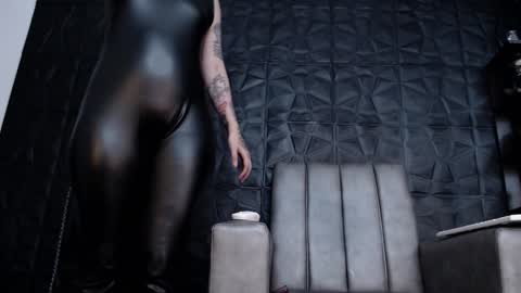 Snapshot of agata_darkness chatting on 12-23-24, 03:44 Miss Agata online show from 12-23-24, 03:44