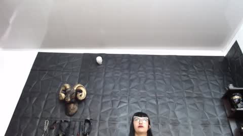 Snapshot of agata_darkness chatting on 12-28-24, 04:09 Miss Agata online show from 12-28-24, 04:09